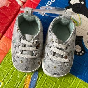Newborn shoes